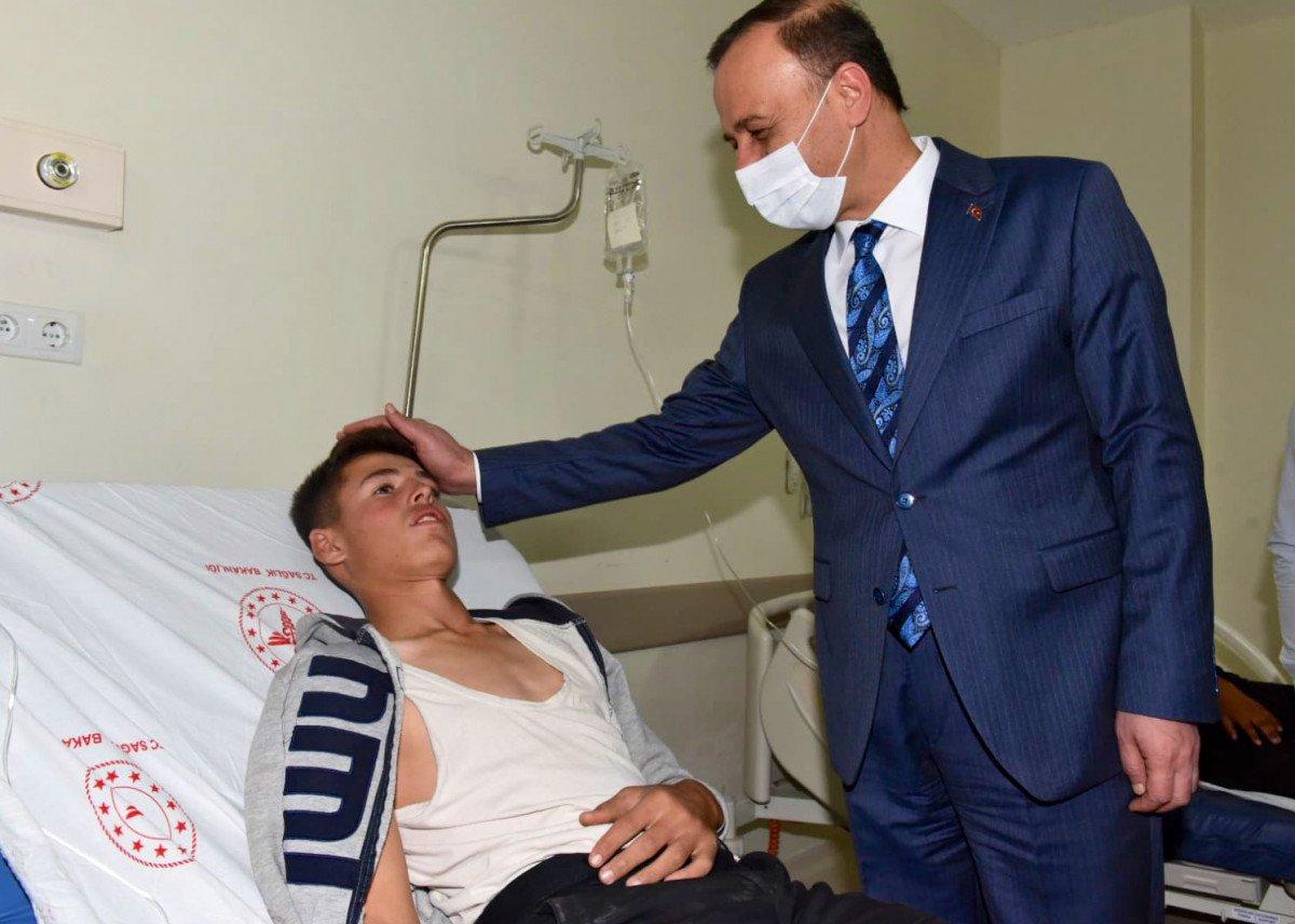 Şanlıurfa’da öğrenci sevis minibüsü devrildi