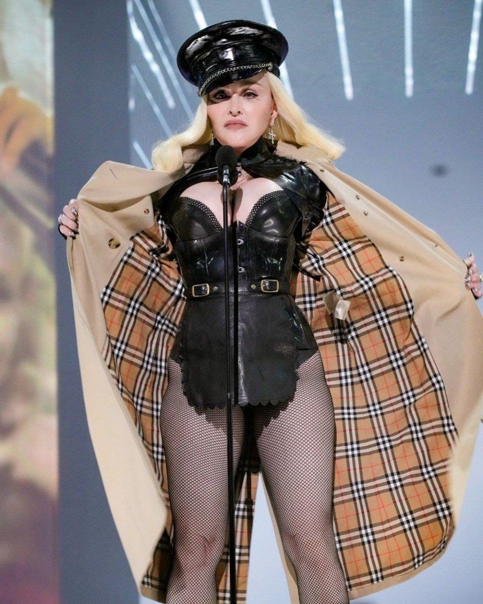 Madonna: Kendimi öldürmek istedim