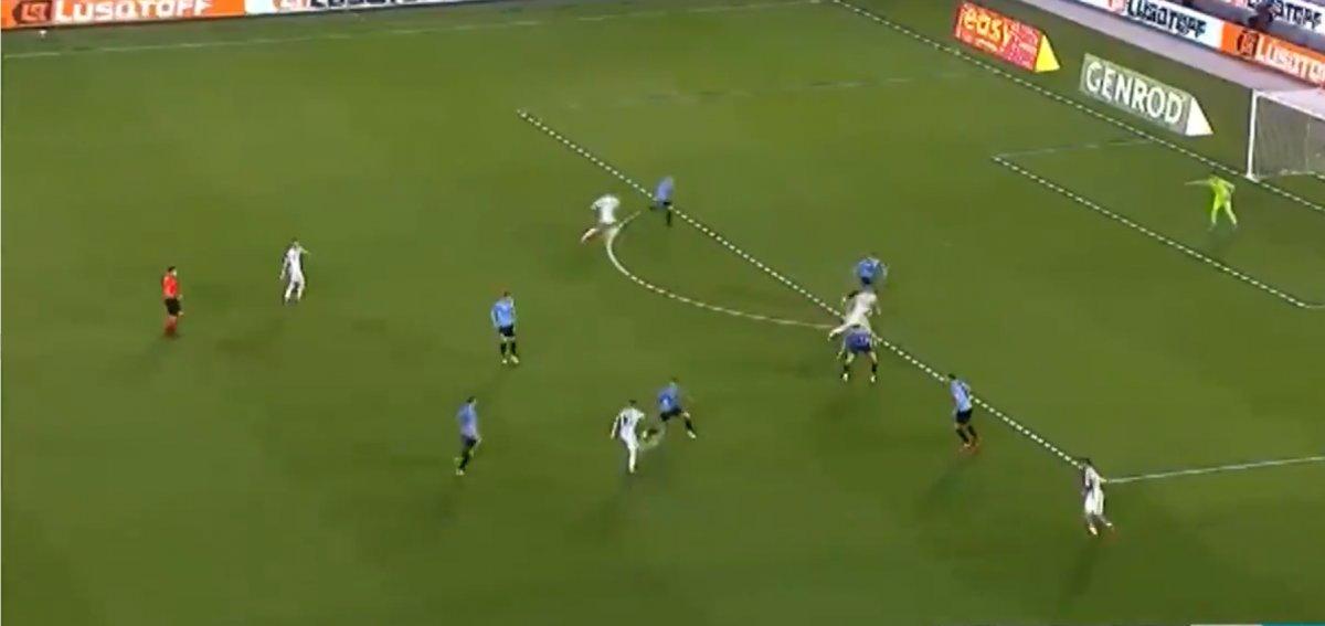 Messi'den Muslera'ya gol