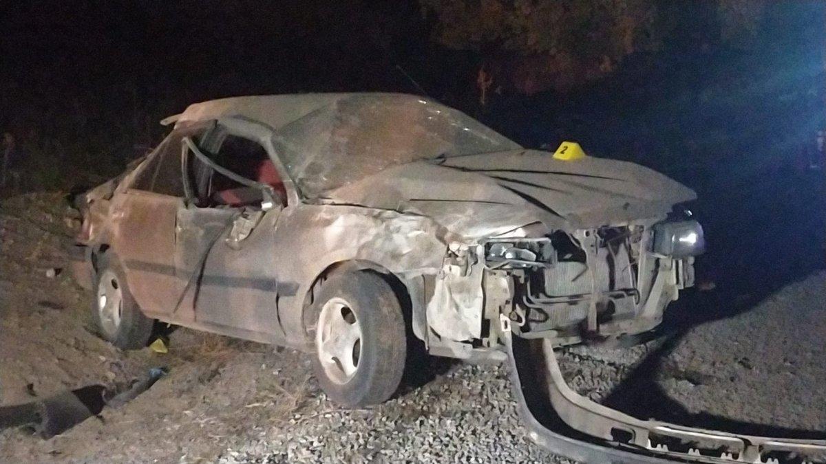 Uşak'ta otomobil şarampole devrildi: 1 ölü 1 yaralı