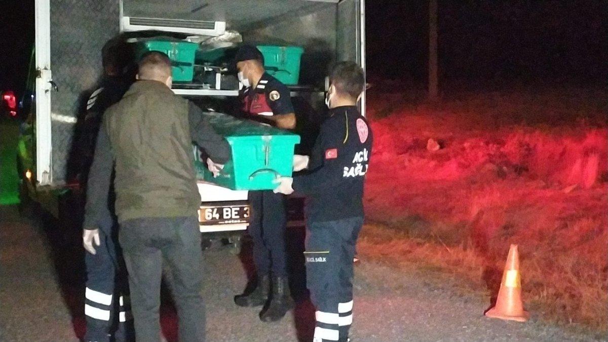 Uşak'ta otomobil şarampole devrildi: 1 ölü 1 yaralı