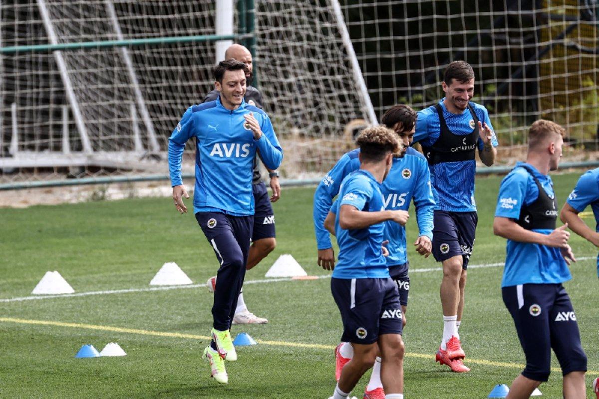 Fenerbahçe'de Berisha sıkı çalışıyor