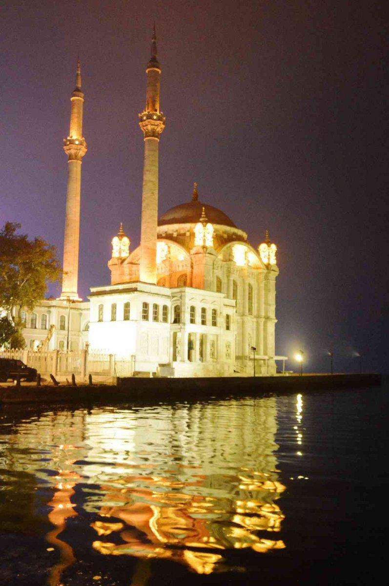 İstanbul’da gece saatlerinde sis etkili oldu