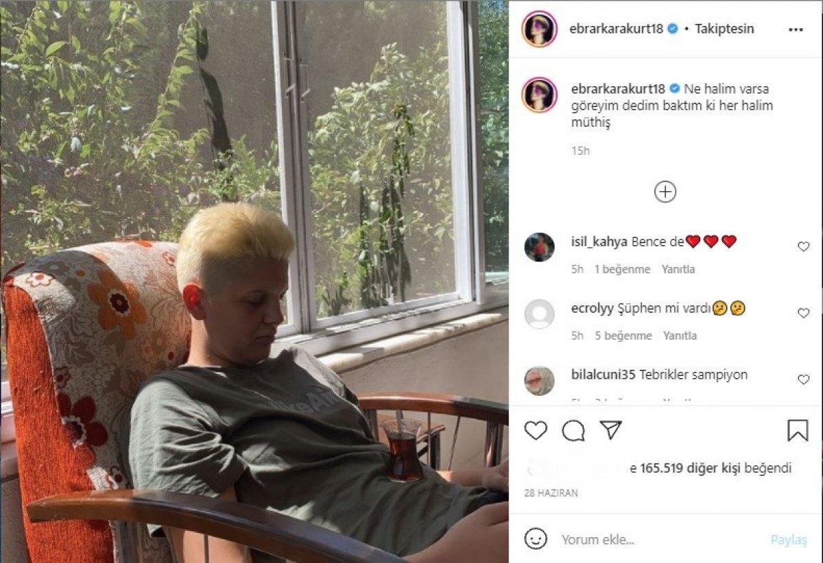 En az saçı kadar renkli! İşte Ebrar Karakurt'un esprili Instagram paylaşımları