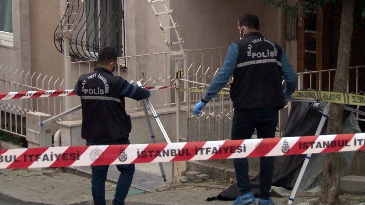 Avcılar’da cam silerken düşüp öldü