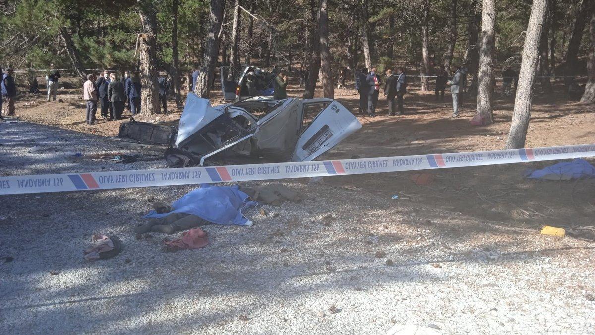 Afyonkarahisar'da kaza yapan servis şoförüne tutuklama