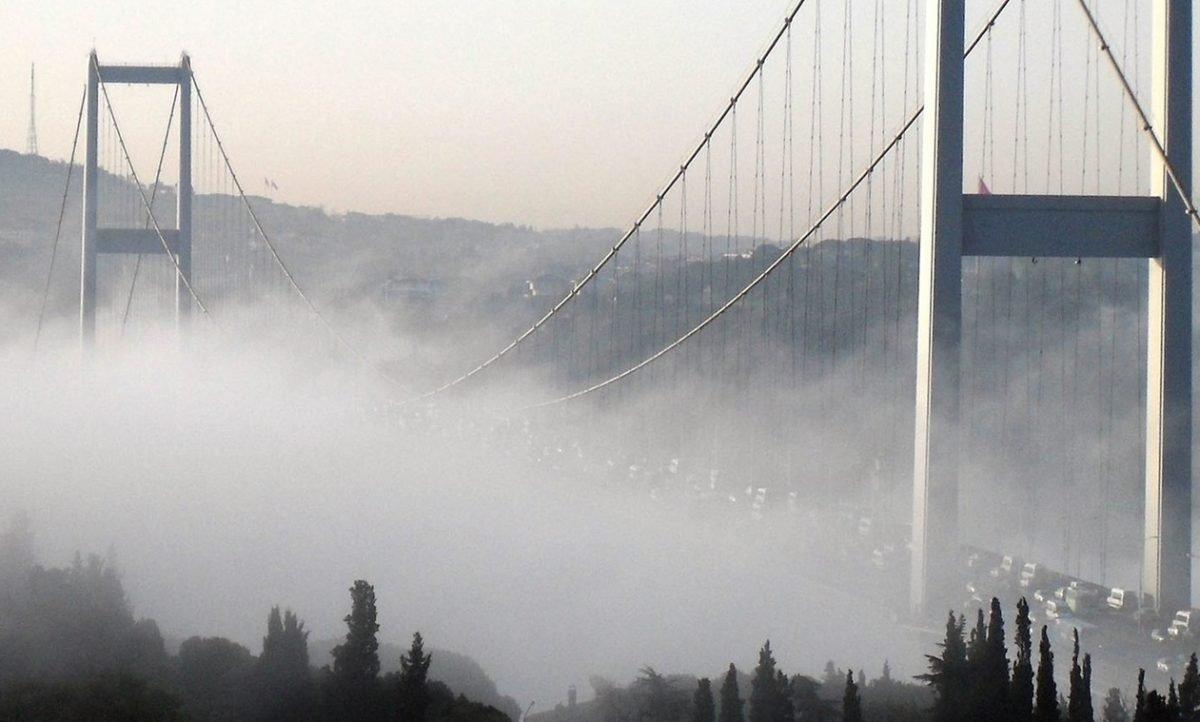 İstanbul'u sis bastı: İşte nedenleri