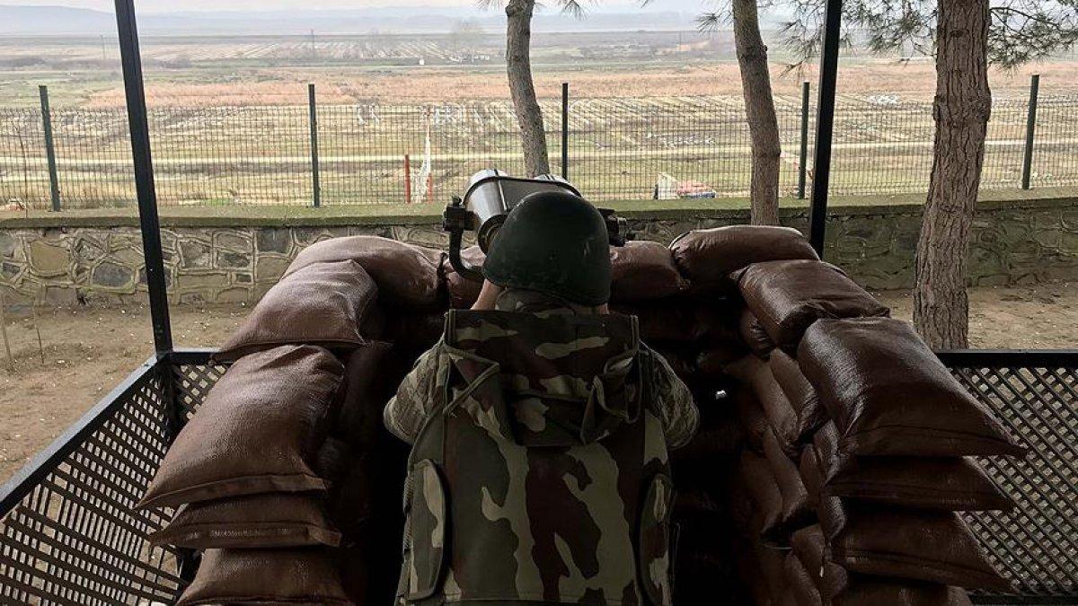 Yunanistan'a kaçmaya çalışan 11 terörist Edirne'de yakalandı