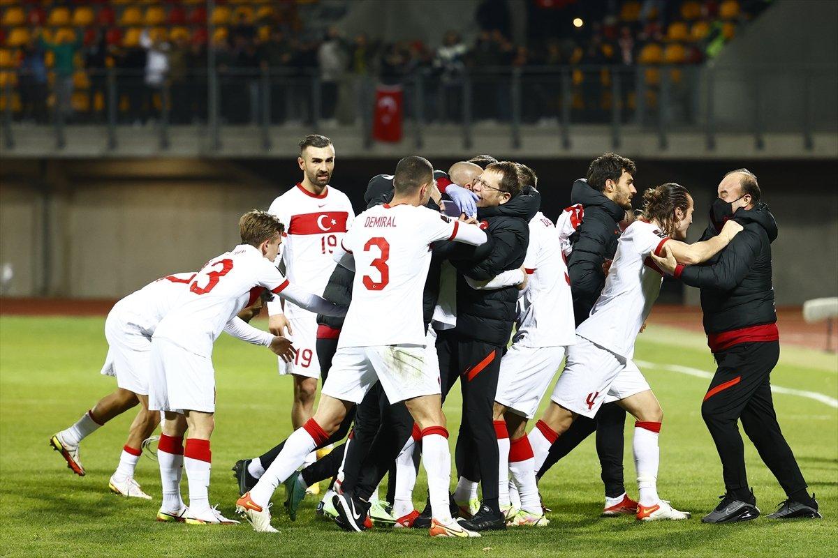 Halil Dervişoğlu: Hala yarışta kaldığımız için mutluyuz