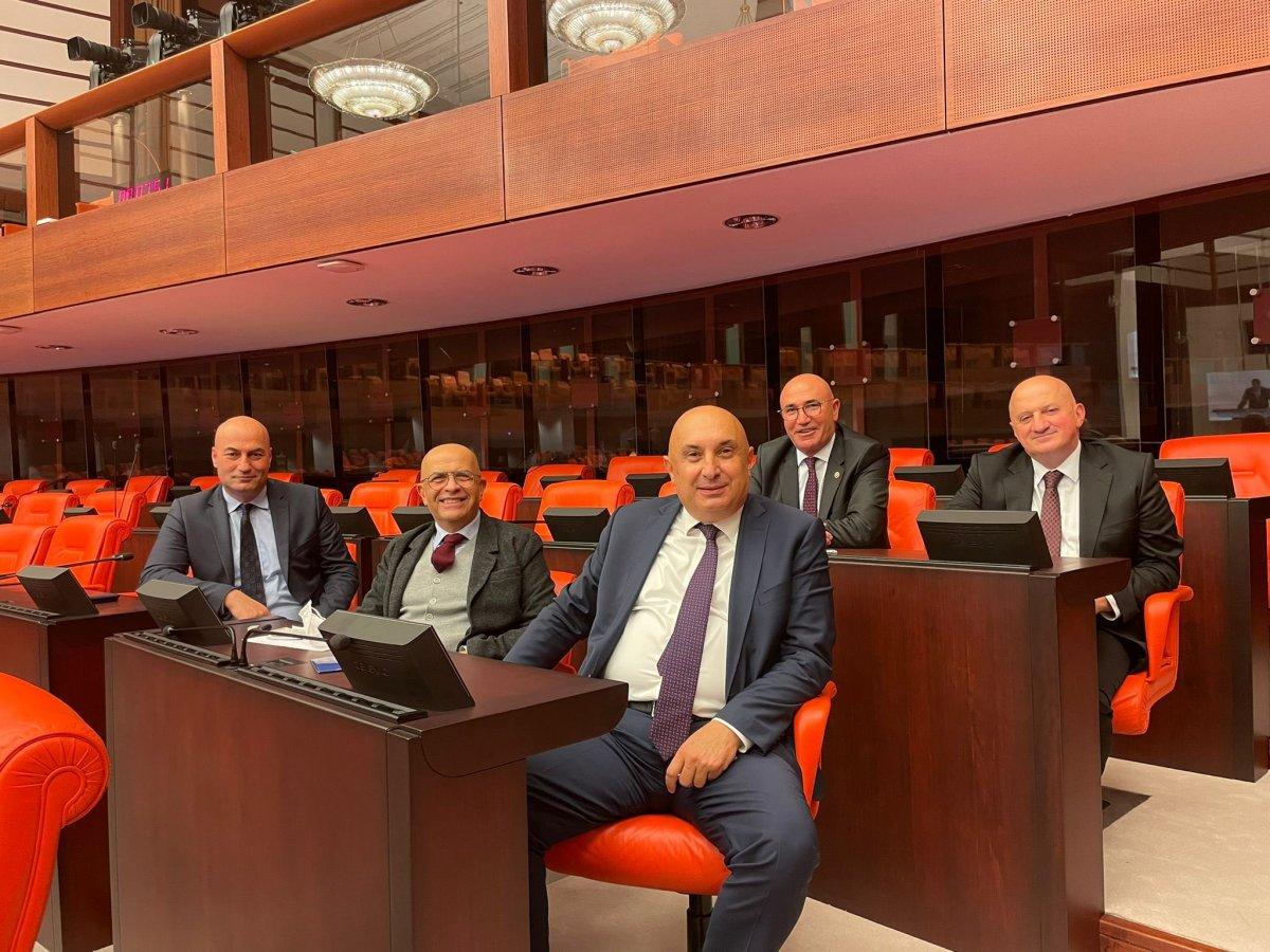 Aykut Erdoğdu'dan CHP'li vekillere kel esprisi