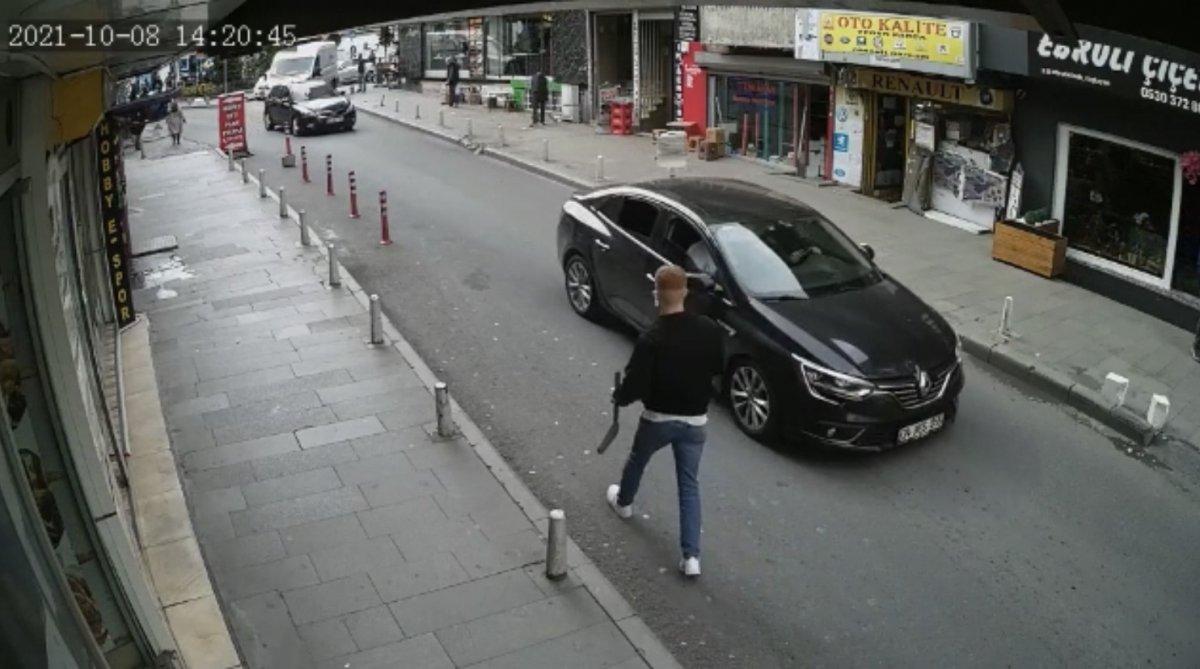 Kağıthane’de börekçiye dışarıdan yemek getirdi, sopalı sandalyeli kavga çıktı