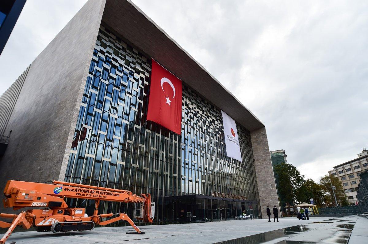 Taksim'deki AKM'nin, açılışa yakın son hali görüntülendi