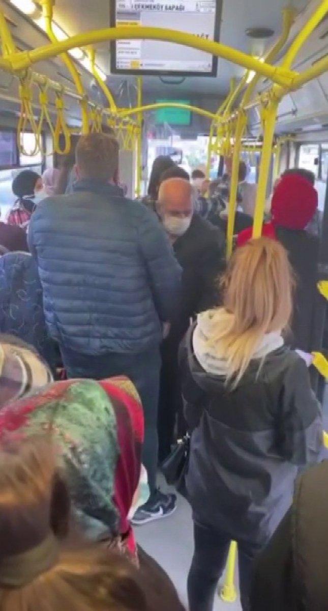 Ümraniye'de İETT şoföründen yolculara: Psikolojim bozuldu aşağı inin