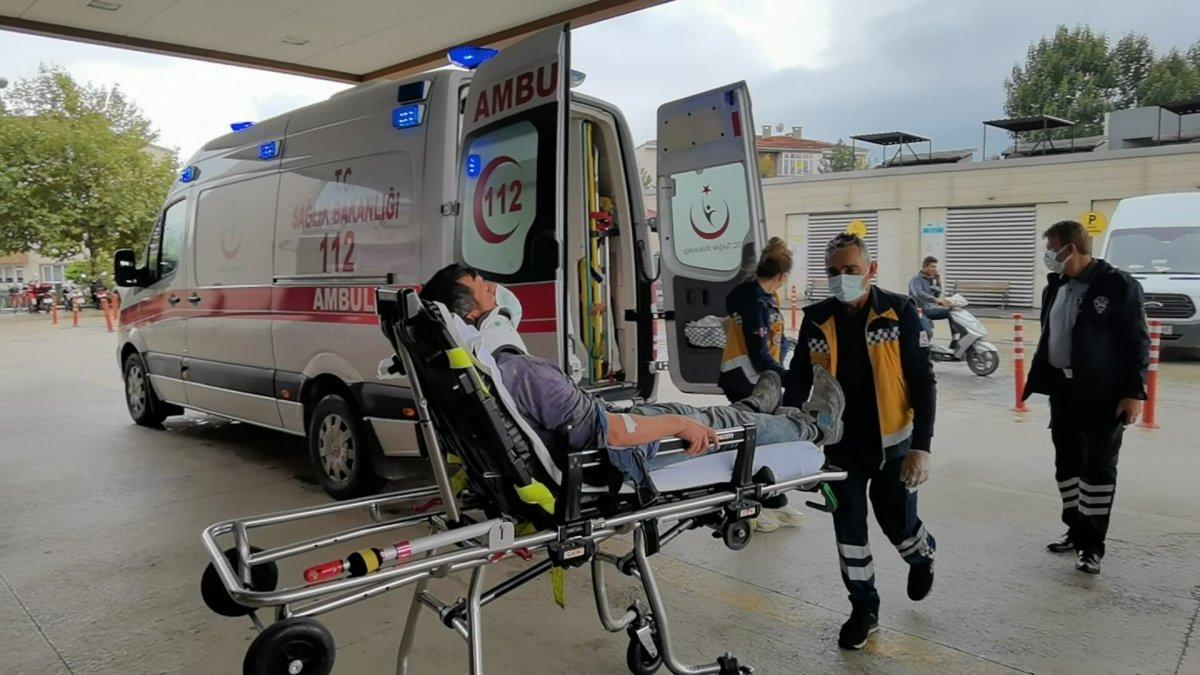 Bursa’da freni patlayan kamyonet, şarampole yuvarlandı