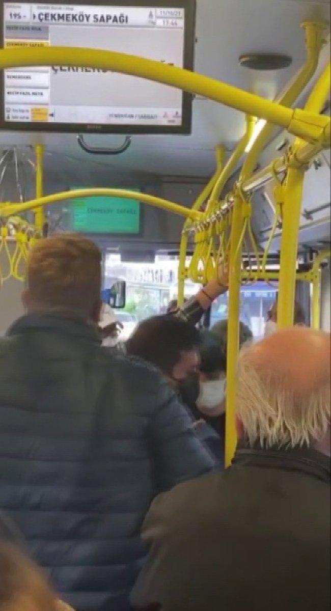 Ümraniye'de İETT şoföründen yolculara: Psikolojim bozuldu aşağı inin