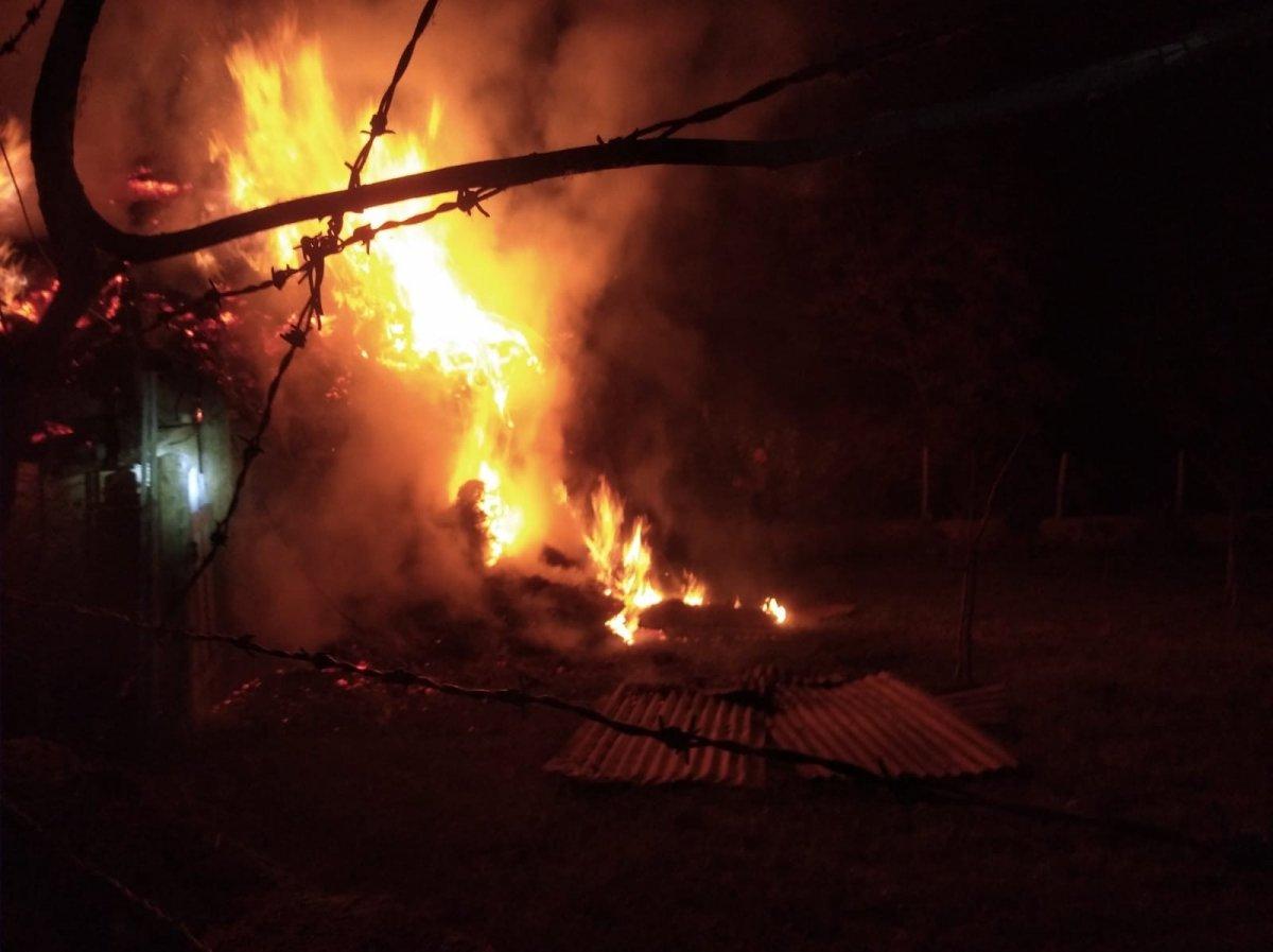 Erzurum'daki yangın  2 ev, 5 ahır ve 1 kileri kül etti