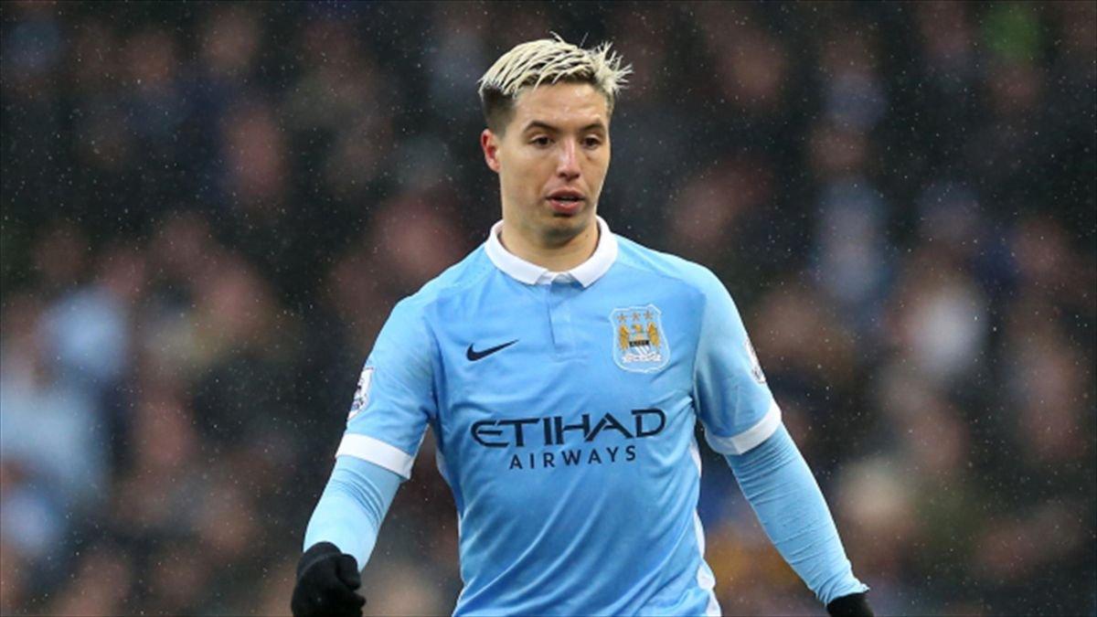 Samir Nasri'nin göbekli hali dikkat çekti