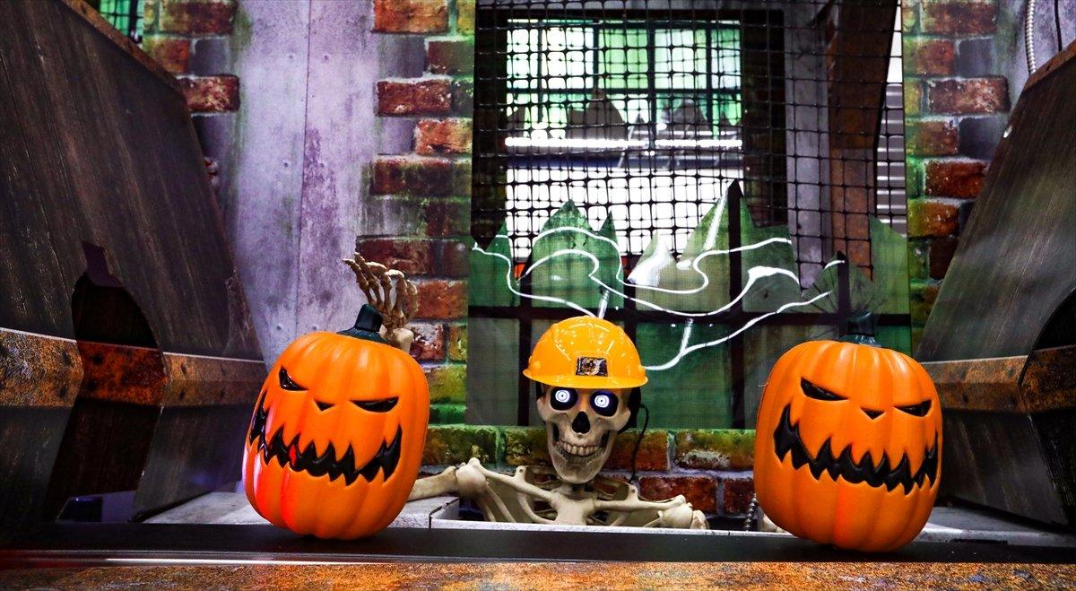 Amerikalıların Cadılar Bayramı alışverişi başladı