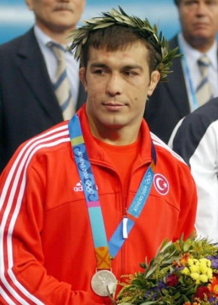 Eski milli güreşçi Şeref Eroğlu, Güreş Federasyonu başkanlığına aday