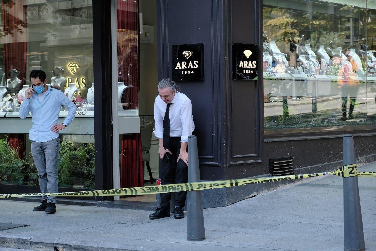 Şişli’de, mücevherat dükkanında 1 milyon liralık silahlı soygun yapıldı