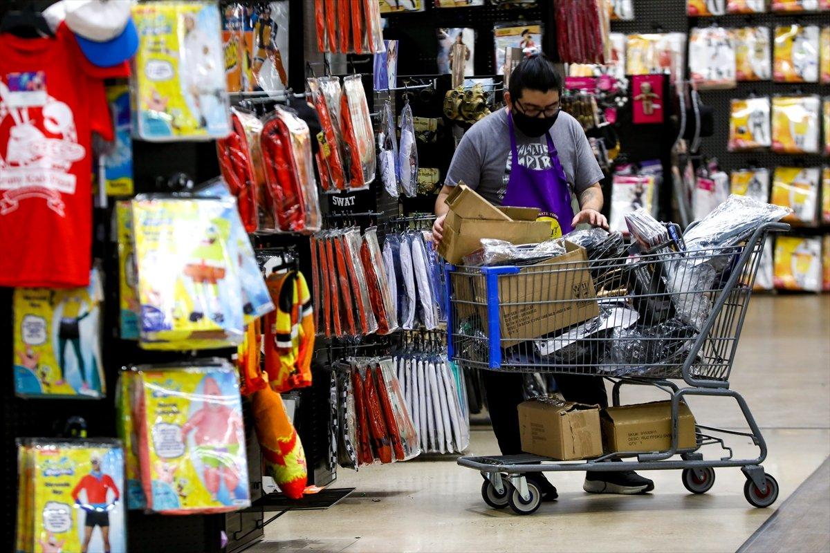 Amerikalıların Cadılar Bayramı alışverişi başladı