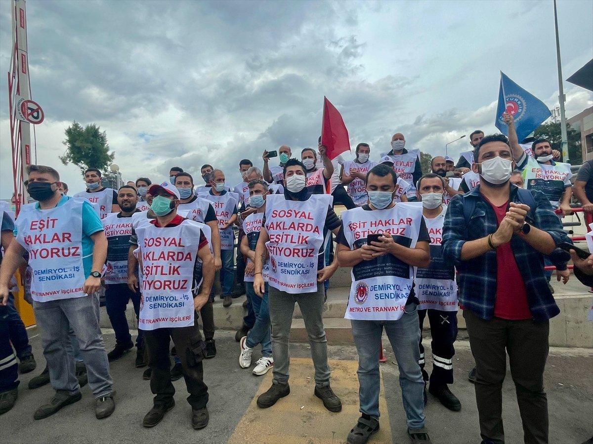 İzmir'de metro ve tramvay çalışanları greve gidiyor