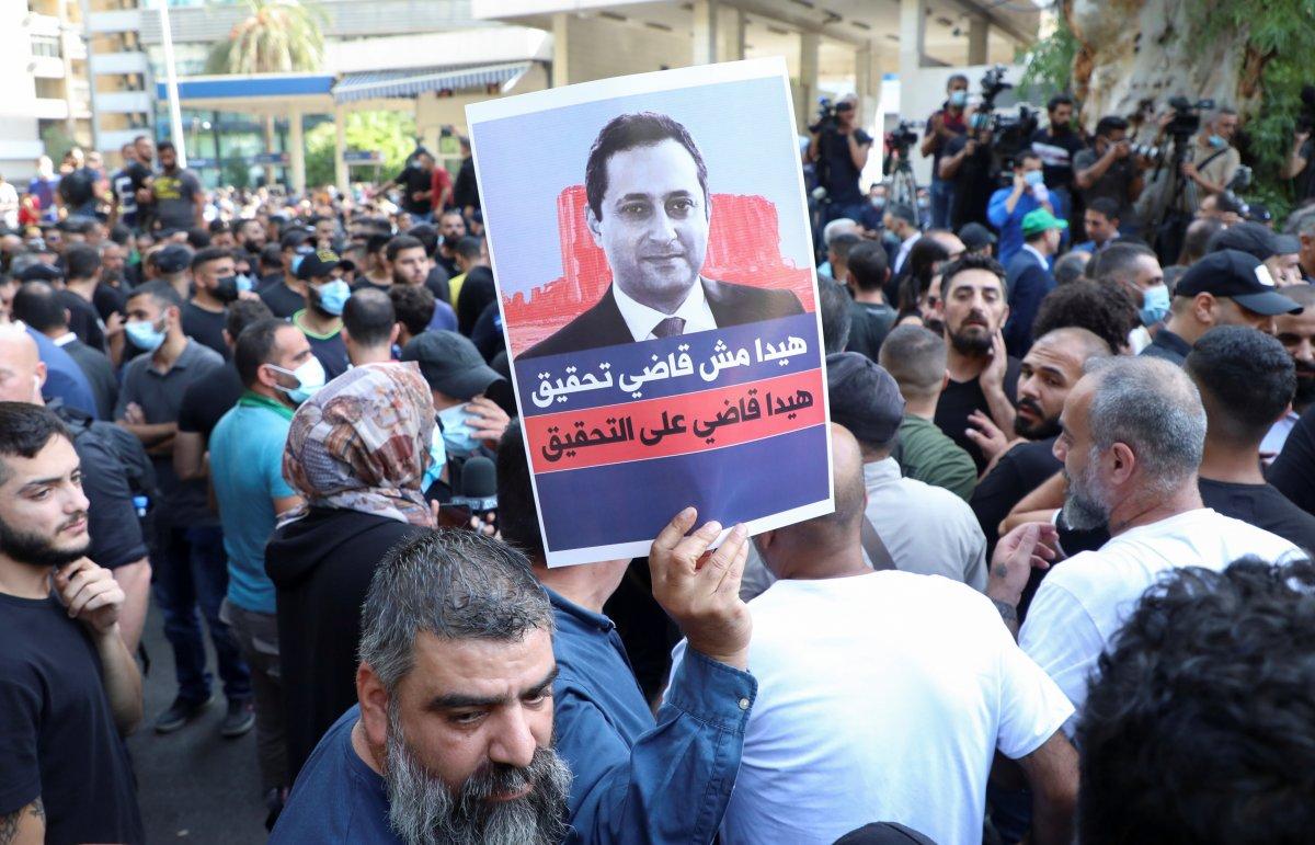 Beyrut'taki patlama soruşturması protesto edilince sokaklar karıştı