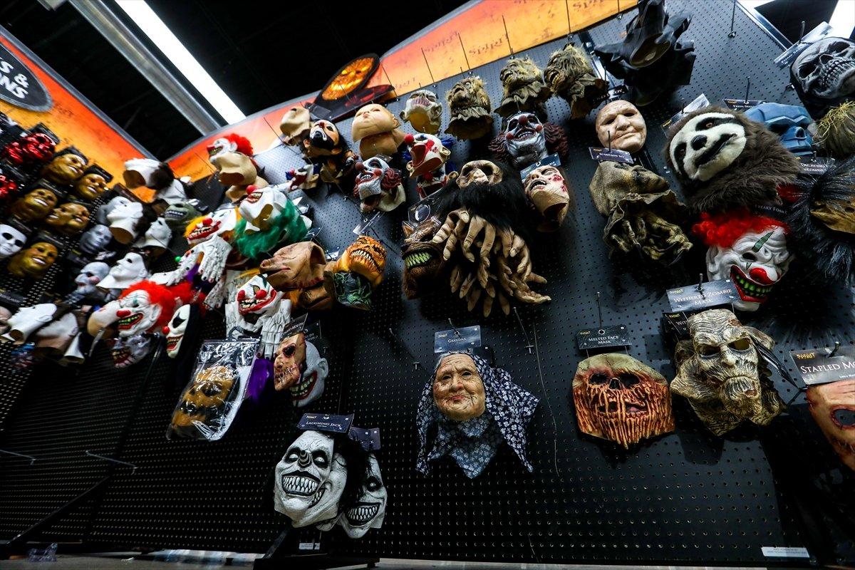 Amerikalıların Cadılar Bayramı alışverişi başladı