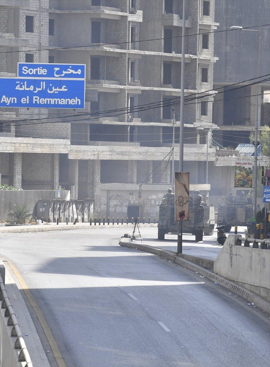 Beyrut'taki patlama soruşturması protesto edilince sokaklar karıştı