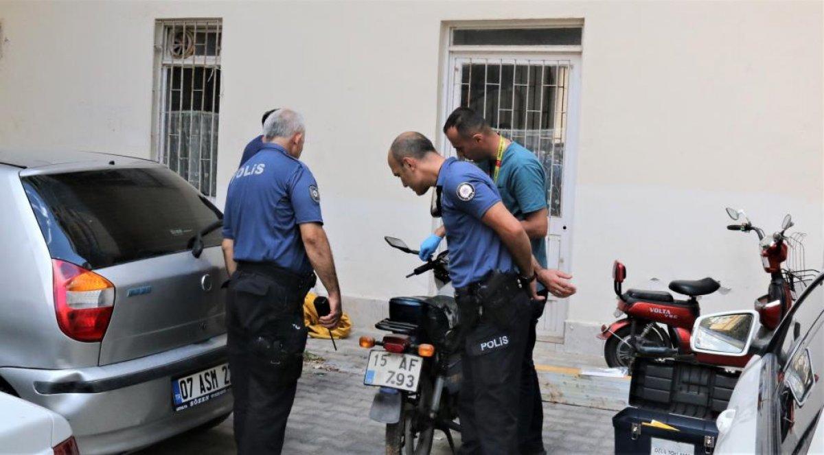 Antalya'da acemi motosiklet hırsızının kaçışı kısa sürdü