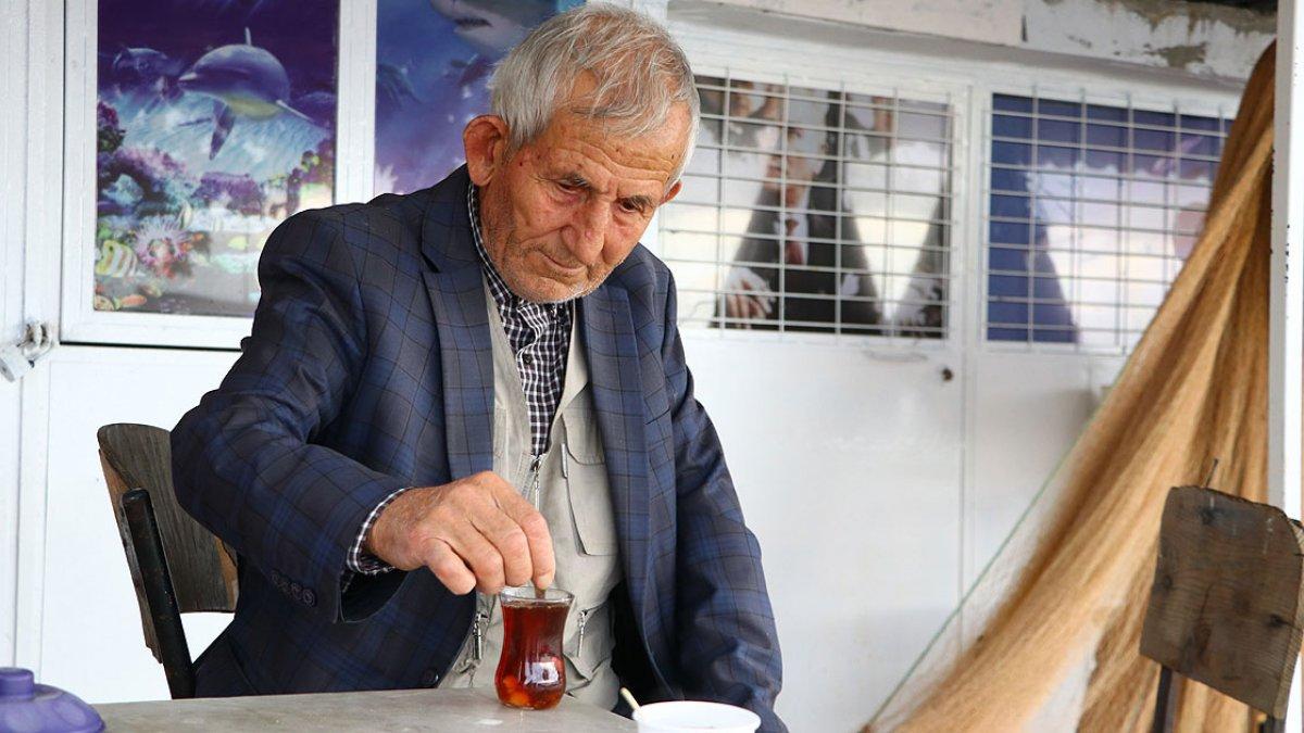 Tekirdağ'da 64 yıllık balıkçı, 79 yaşına gelmesine rağmen denizden ayrılamıyor