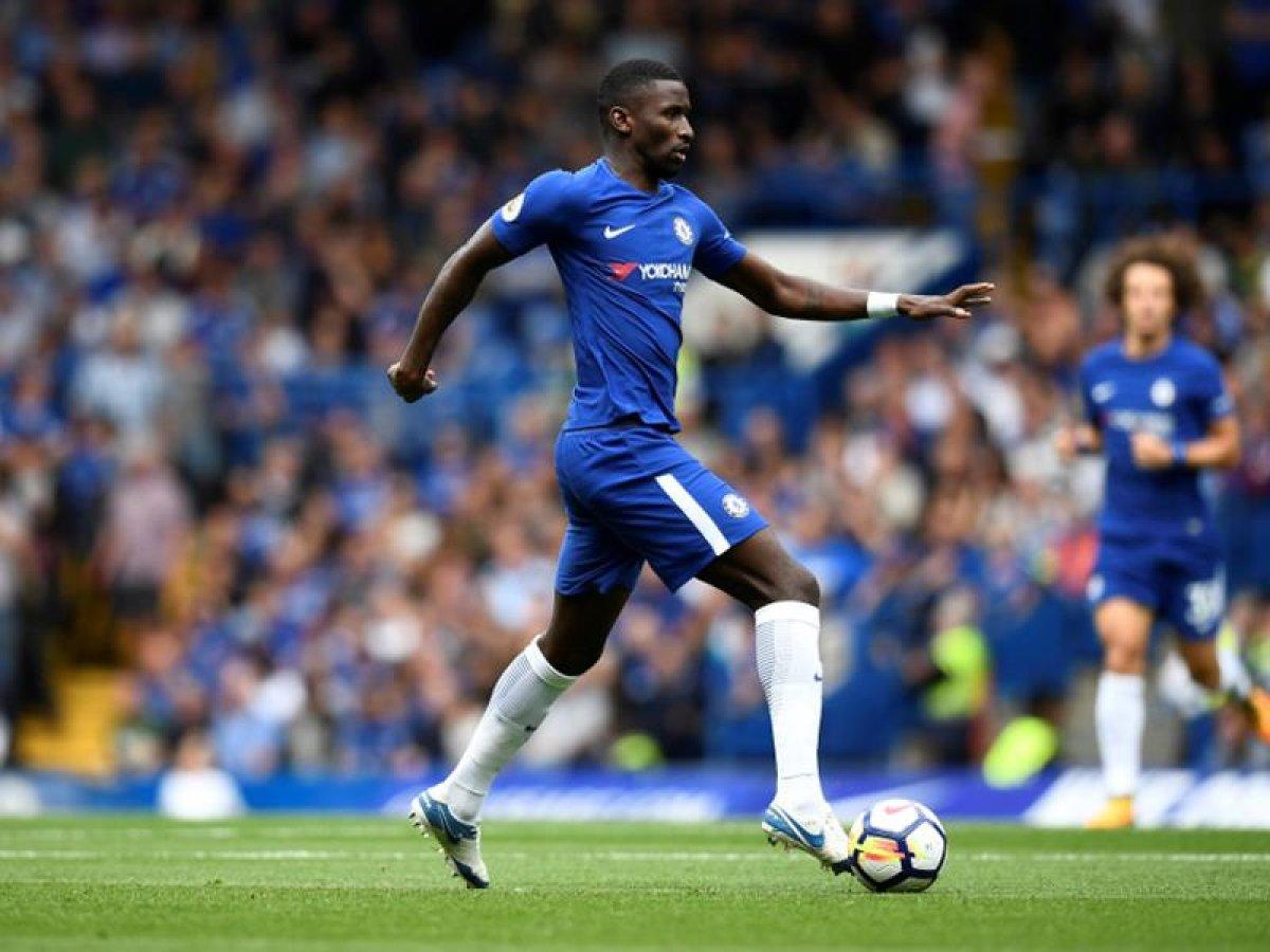 Real Madrid, Rüdiger'e kanca attı