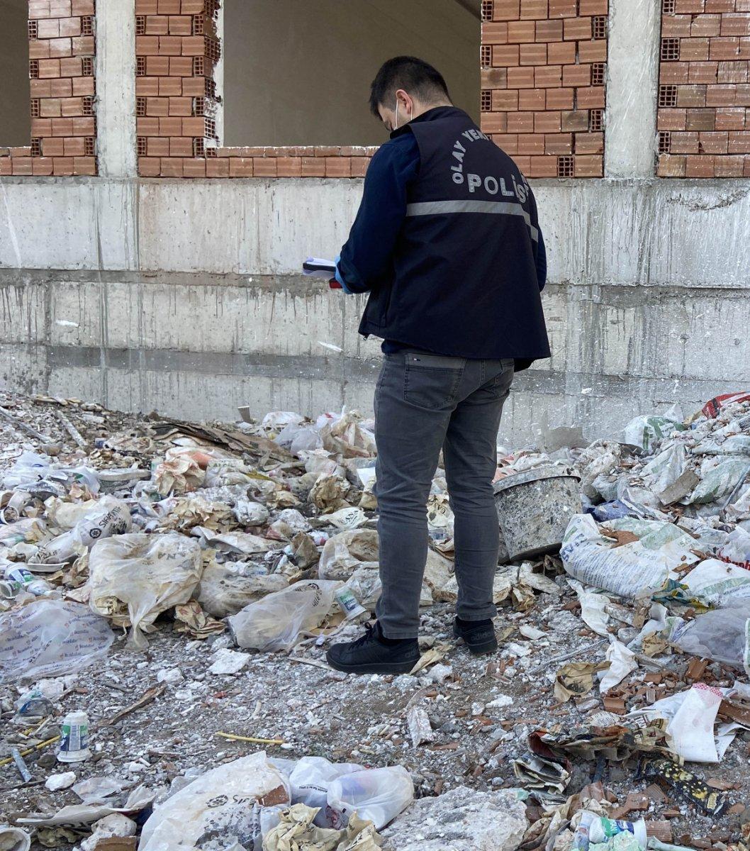 Sivas'ta inşaattan düşen duvar ustası ağır yaralandı