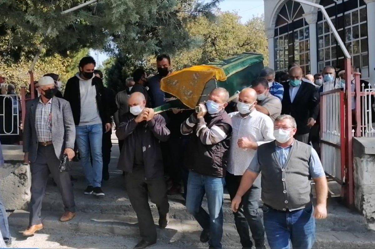 Çorumlu Nurcan öğretmen, koronavirüse yenik düştü