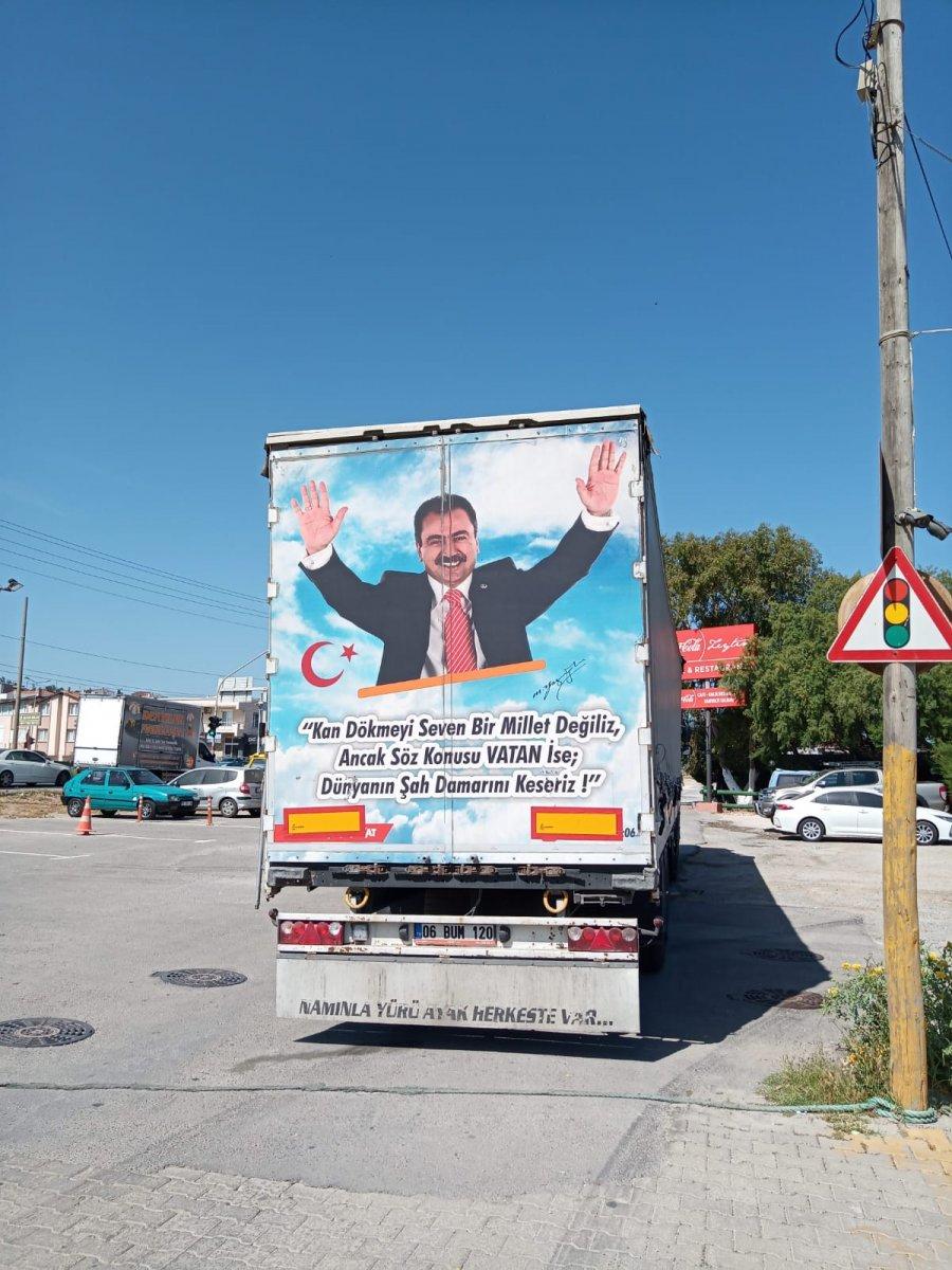 Bir zamanlar kamyon arkası yazılar vardı