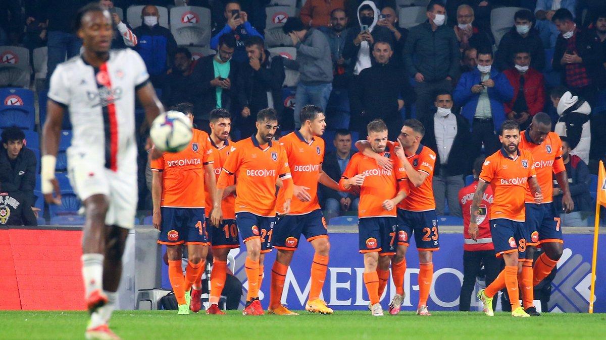 Beşiktaş deplasmanda Başakşehir'e mağlup oldu