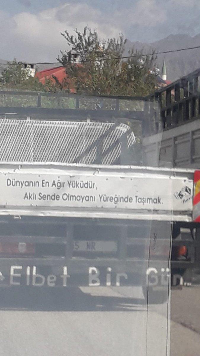 Bir zamanlar kamyon arkası yazılar vardı