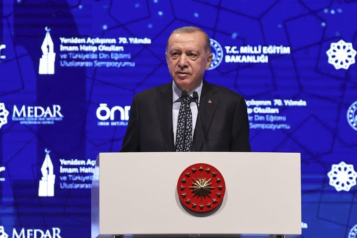 Cumhurbaşkanı Erdoğan, 'İmam Hatip Okulları Sempozyumu'na katıldı