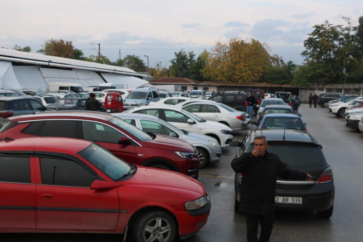 Edirne Ulus Pazarı soğuğa rağmen rağbet görüyor