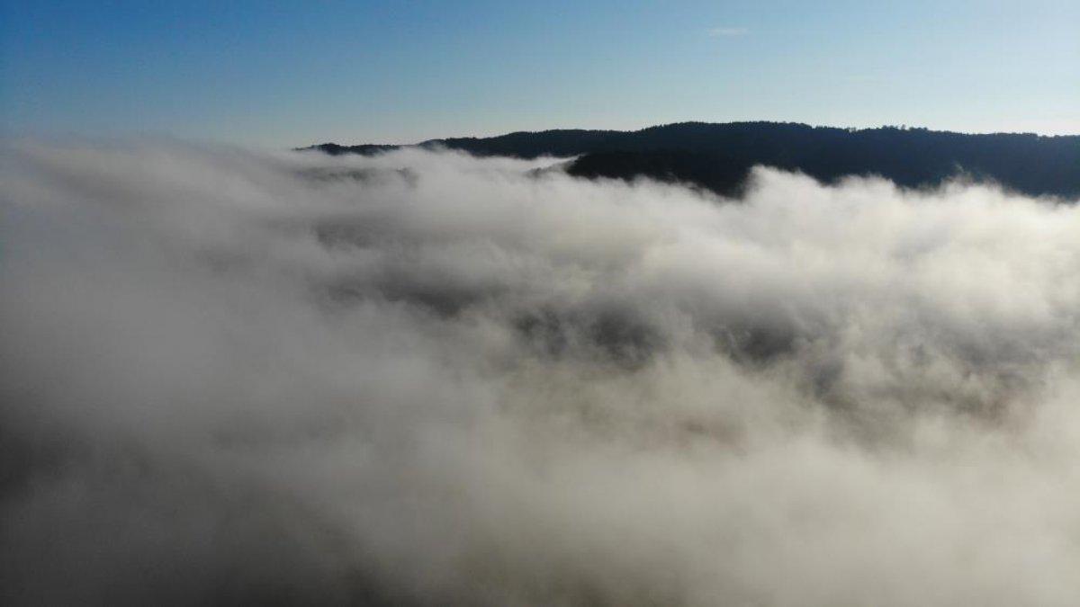 Kaz Dağları'nda bulut geçişleri görsel şölen sunuyor