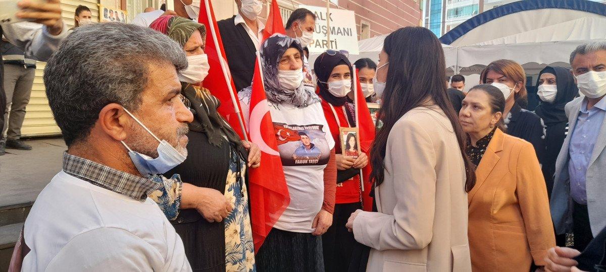 AK Partili Karaaslan'dan Diyarbakır annelerine ziyaret