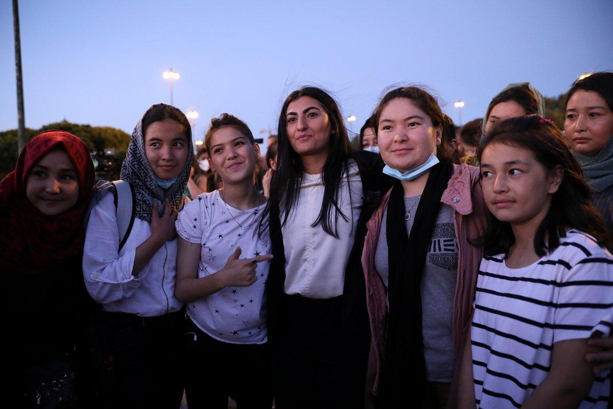 Tehlike altındaki 100 Afgan futbolcu, Katar'a tahliye edildi