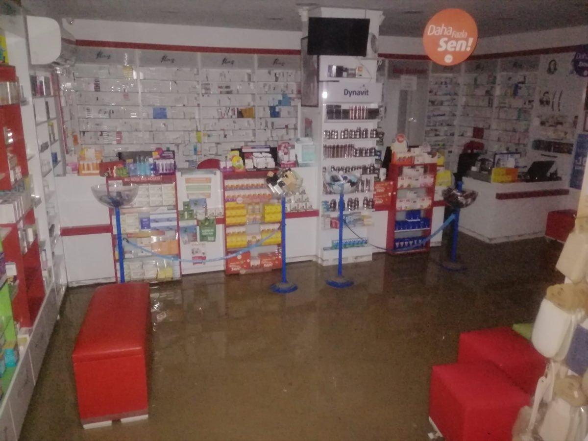 Aydın'da sağanak ve dolu hayatı olumsuz etkiledi