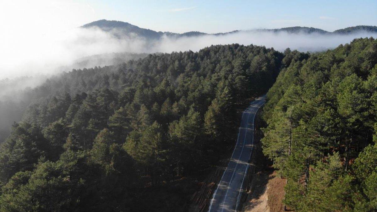 Kaz Dağları'nda bulut geçişleri görsel şölen sunuyor