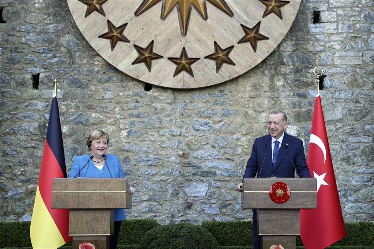 Cumhurbaşkanı Erdoğan ile Angela Merkel arasında koalisyon diyaloğu