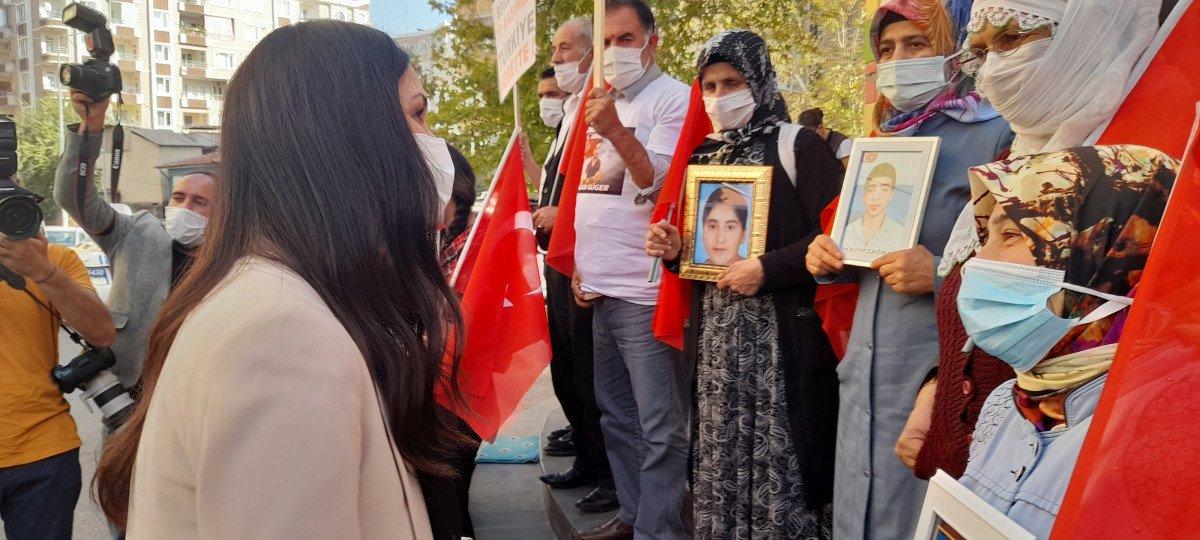 AK Partili Karaaslan'dan Diyarbakır annelerine ziyaret