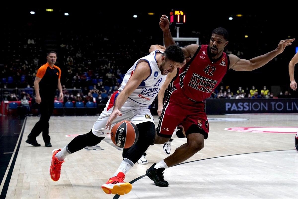 Anadolu Efes'in galibiyet hasreti sürüyor