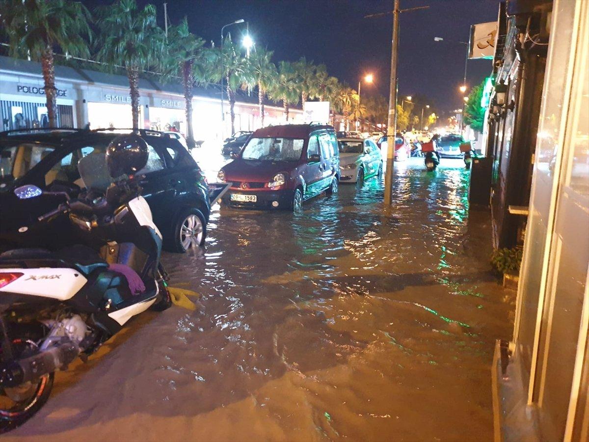 Aydın'da sağanak ve dolu hayatı olumsuz etkiledi