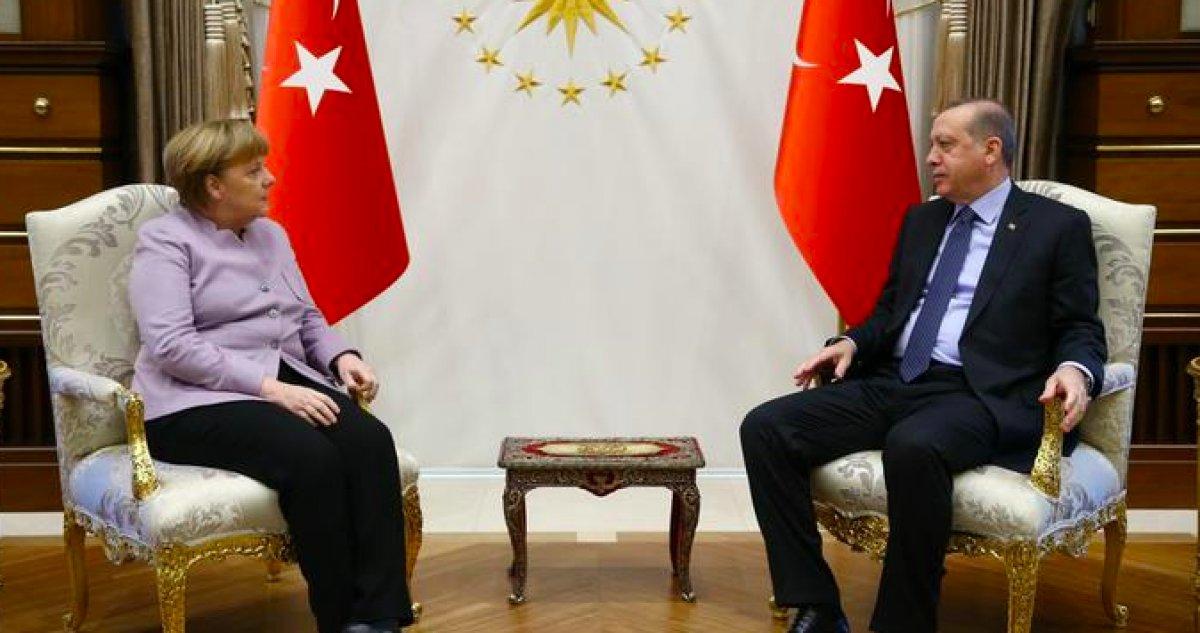 Angela Merkel, bugün Türkiye'ye geliyor