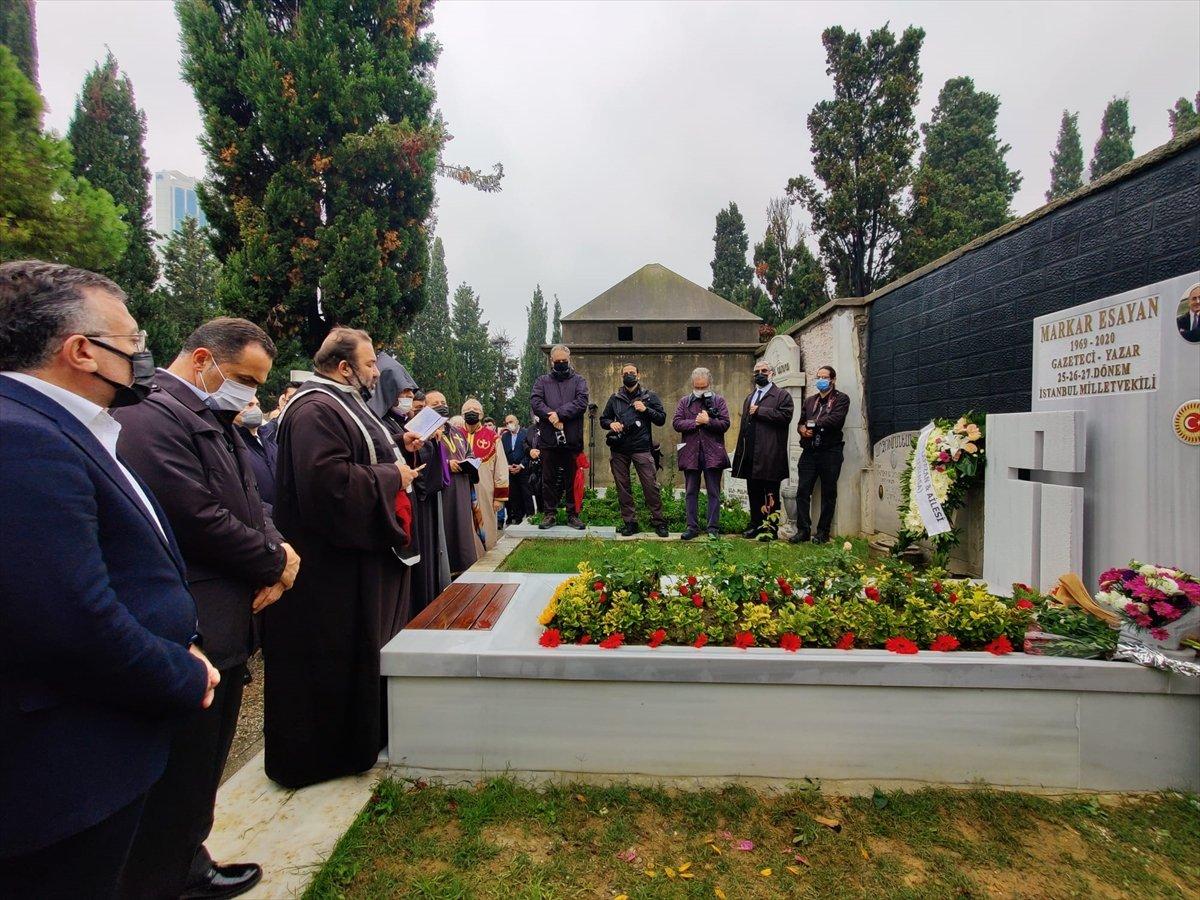 Eski AK Parti Milletvekili Markar Esayan kabri başında anıldı